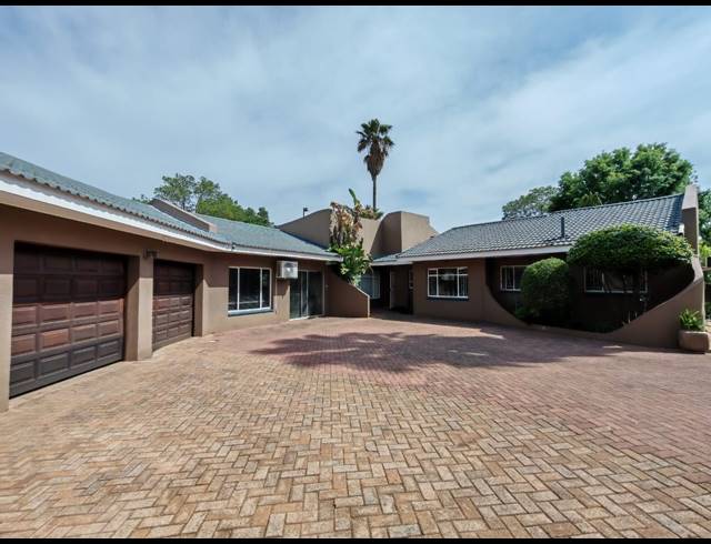 3 BEDROOM HOUSE FOR SALE IN THREE RIVERS EAST